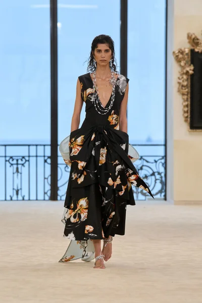 Look 76